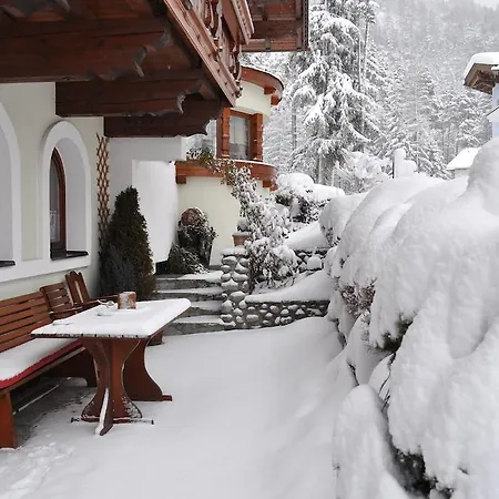 Gaestehaus Sissy بيت ضيافة لانغنفلد