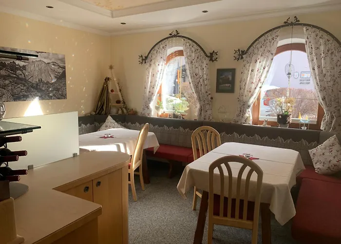 Gaestehaus Sissy Πανσιόν 3*